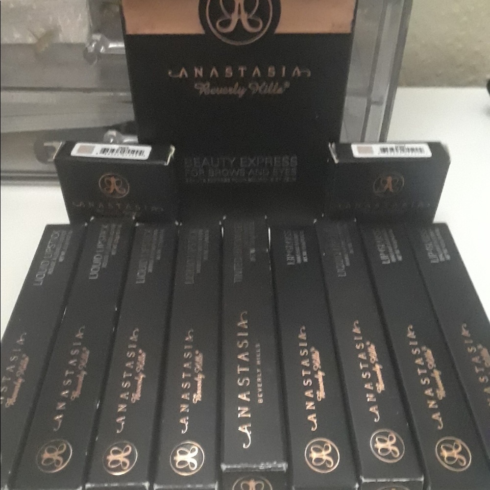 Anastasia lipsticks bundle